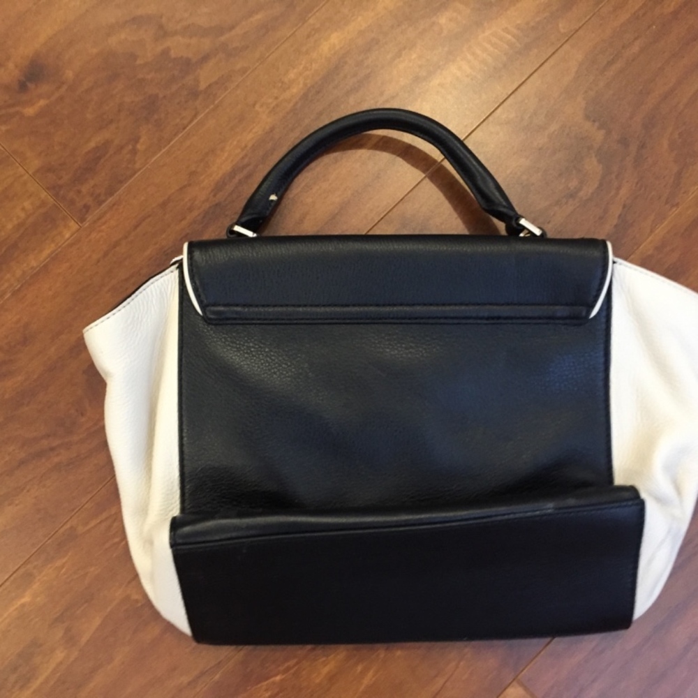 Kate Spade purse - Picture 2 of 5